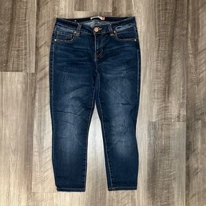 Cabi Original Wash Skinny Jeans - 4 (Measures 30x23)